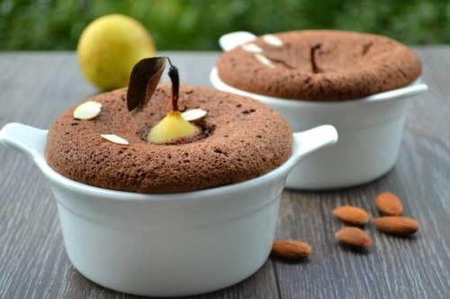 Груши в шоколадно - миндальном облаке. Груши в шоколадно - миндальном облаке.