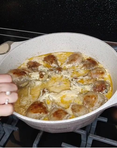 Курочка в СМЕТАНЕ. Самая нежная и ароматная получается. 07