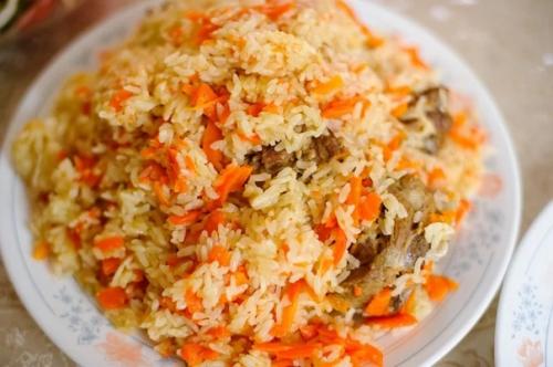 Простой рецепт плова с курицей.