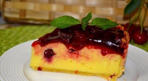 Творожный пирог с вишней.