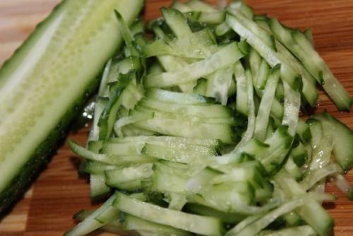 Салат из ветчины, помидоров, огурцов и сыра? 02 Салат из ветчины, помидоров, огурцов и сыра? 02