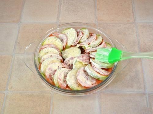 Запеченные кабачки и помидоры с сыром. 05