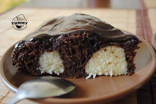 Шоколадный пирог с творожными шариками!