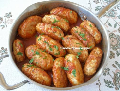 Гречаники.

Гречаники - блюдо украинской кухни, которое готовится из мясного фарша с добавлением вареной гречки.  