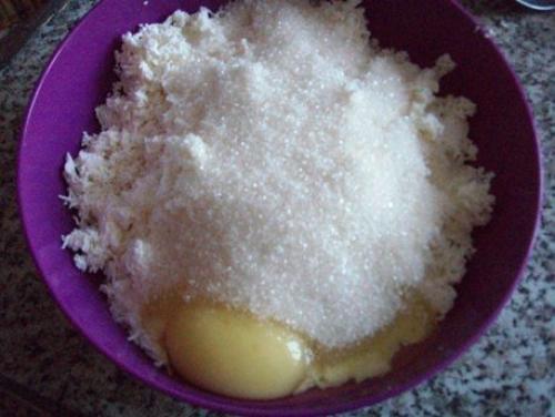 Шоколадный пирог с творожными шариками! 01