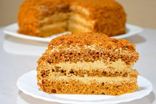 Ооочень вкусный, нежный и влажный бисквитный медовик со сливочным кремом?