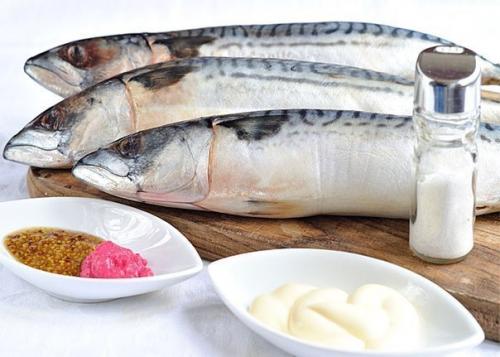 Скумбрия запеченная.  Самый простой рецепт приготовления скумбрии. 01