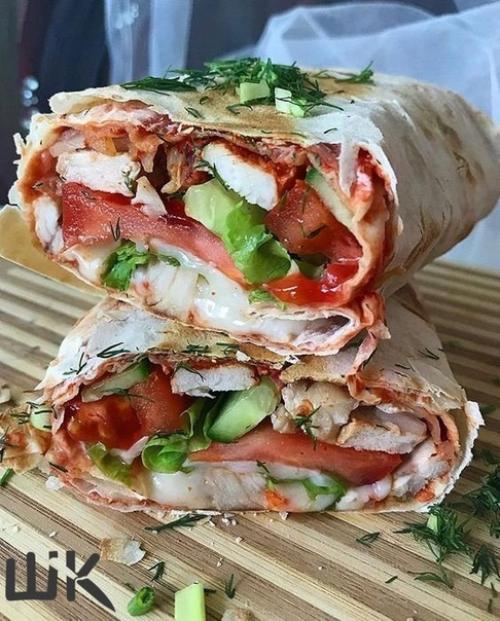 Вкусная шаурма. Готовила впервые - получилась идеально. Вкусная шаурма. Готовила впервые - получилась идеально.