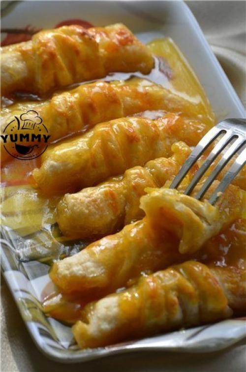 Слойки с мандаринами в карамельном сиропе.