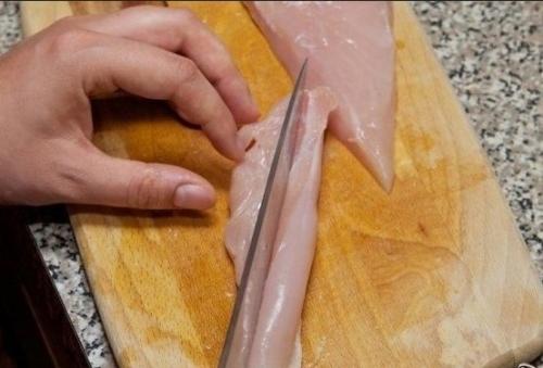 Куриные шницели на сковороде. 03