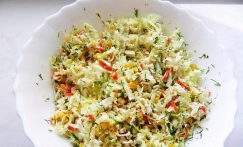 Салат из пекинской капусты с крабовыми палочками. 06