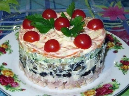 Салат Вкуснятина.  Ингредиенты: 200 гр.