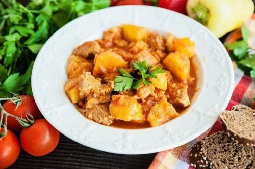 Жаркое. Каждый кусочек просто тает во рту.