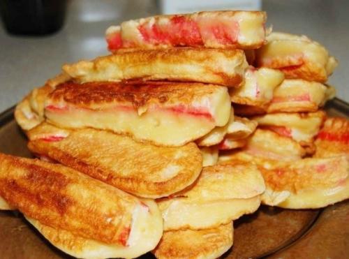 Крабовые палочки в кляре.

