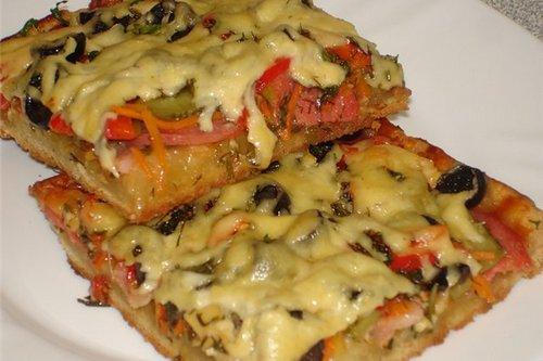 Домашняя пицца в духовке.