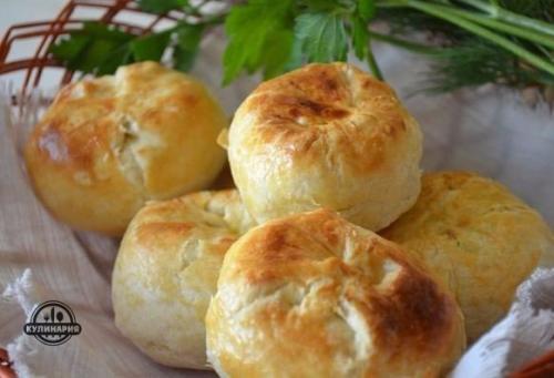 Кныши из слоеного теста с картошкой.