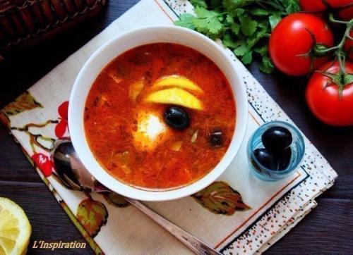 Ароматная солянка.   Он универсален.