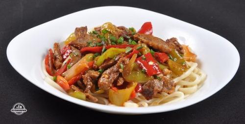 Лагман.  Ингредиенты:   - Говядина или баранина - 0, 5 кг.