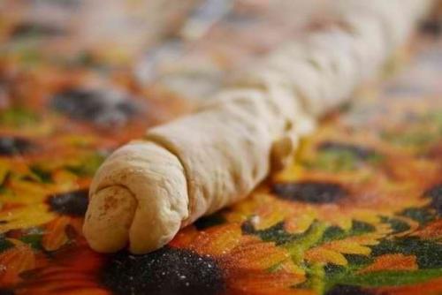 Крендель с корицей и орехами. 02