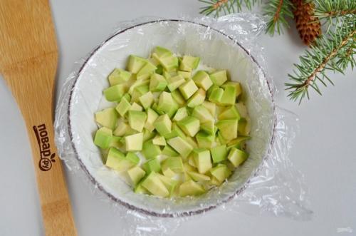 Заливной салат с креветками и авокадо. 06