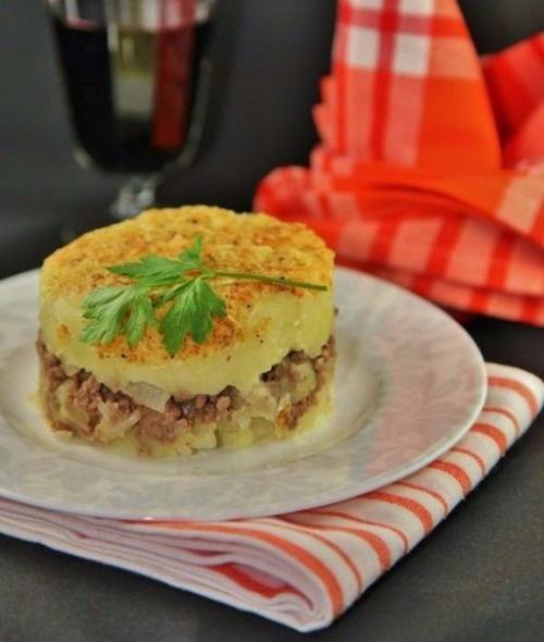 Картофельная запеканка с мясом.