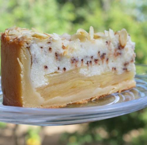 Яблочно - творожный пирог с шоколадом. Яблочно - творожный пирог с шоколадом.