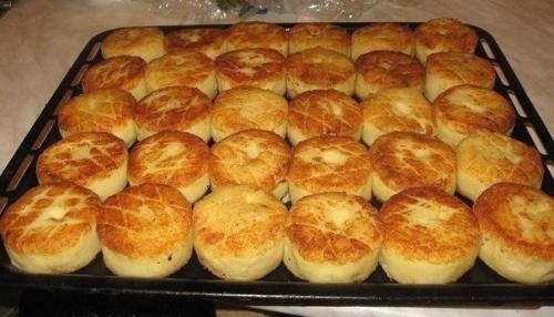 Картофельные биточки.  Ингредиенты: