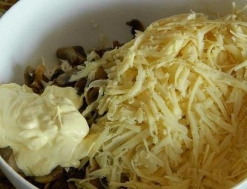 Грибной салат с курицей. 05