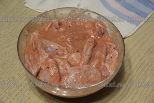 Куриные крылышки в кефире в духовке. 05