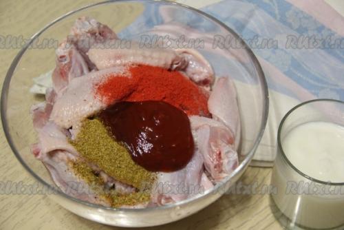 Куриные крылышки в кефире в духовке. 03