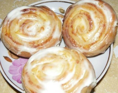 Завитушки с творогом в нежнейшей сметанной заливке. 01