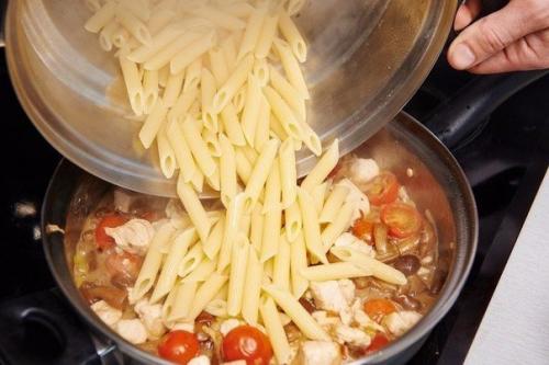 Паста с курицей и грибами. 03