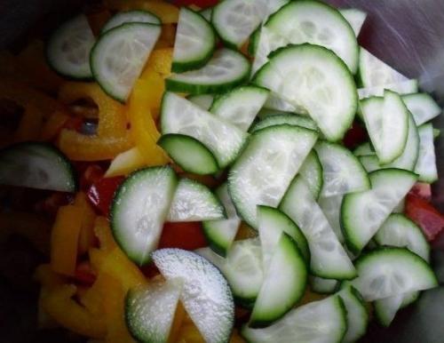 Салат Лёгкость.  Необходимо: 03