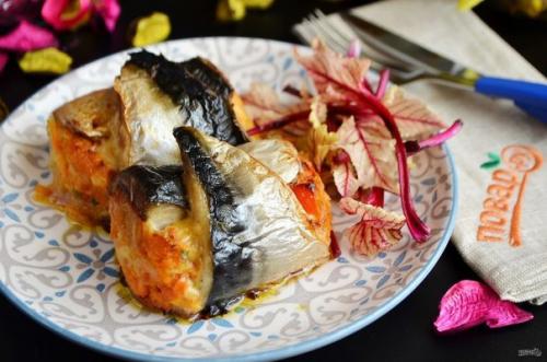 Просто невероятно вкусные рулетики из скумбрии, запеченные с овощами. Просто невероятно вкусные рулетики из скумбрии, запеченные с овощами.