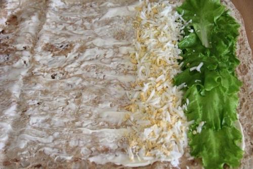 Закусочный рулет из тонкого лаваша. 01