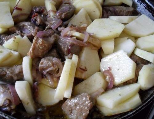 Оджахури.  Ингредиенты:   - Свинина - 400 г. 03