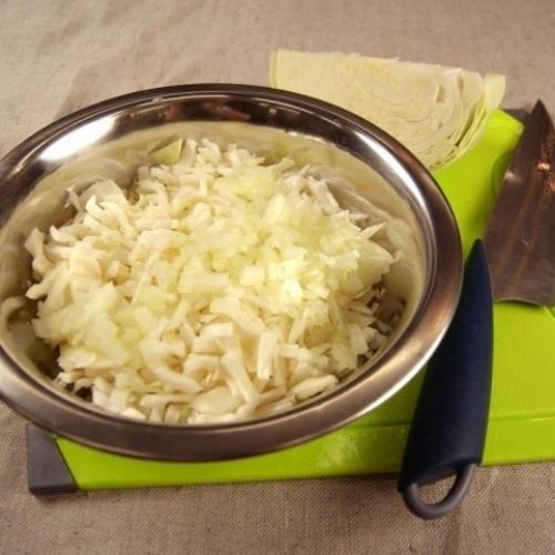 Пирожки с жареной капустой. 03