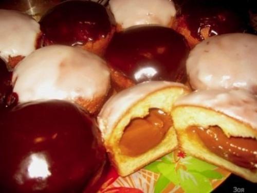 Восхитительные на вкус булочки домашние со сгущенкой можно приготовить из следующих продуктов: Восхитительные на вкус булочки домашние со сгущенкой можно приготовить из следующих продуктов: