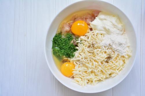 Рубленые куриные котлетки с сыром. 05