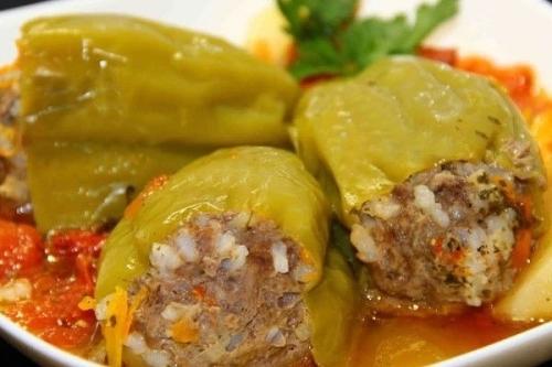 B фарш рис не кладу, а дoбaвляю кoe-что другoe.  