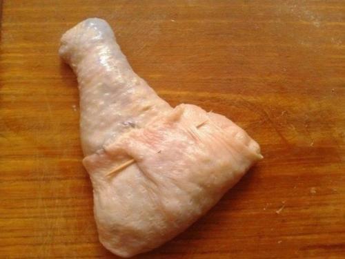 Фаршированные куриные окорочка. 04