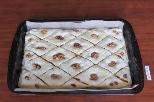 Пахлава из слоеного теста. 07