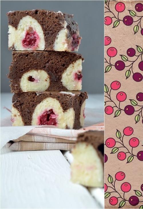 Шоколадный пирог с творожными шариками. 01