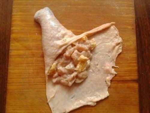 Фаршированные куриные окорочка. 03