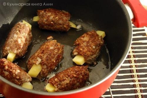 Котлетки Экономные. Ингредиенты: 05 Котлетки Экономные. Ингредиенты: 05