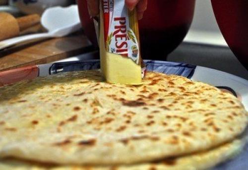 Хичины.  Хичины это вкуснейшее кавказское блюдо, которое очень распространено в Кабардино-балкарии. 01