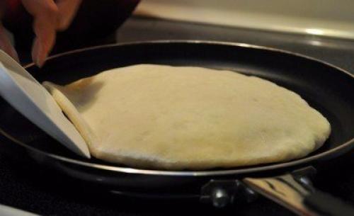 Хичины.  Хичины это вкуснейшее кавказское блюдо, которое очень распространено в Кабардино-балкарии. 03