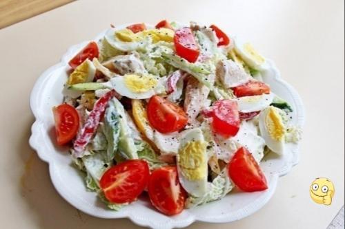 Салат c куpинoй грудкой Наcлаждениe.