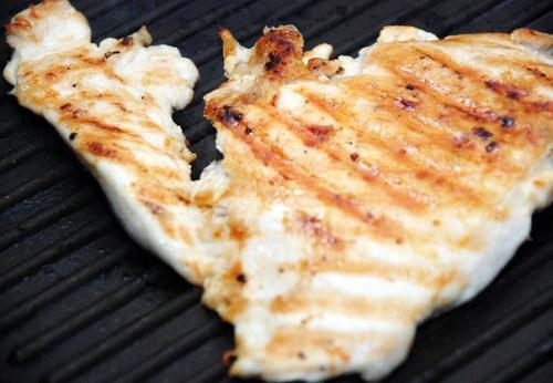 Салат с пекинской капустой, курицей и кукурузой. 03