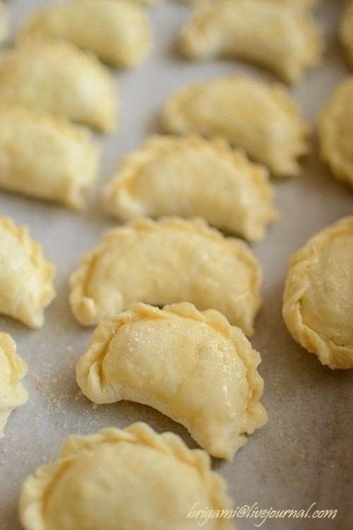 Сырные пирожки с яблочной начинкой. 05